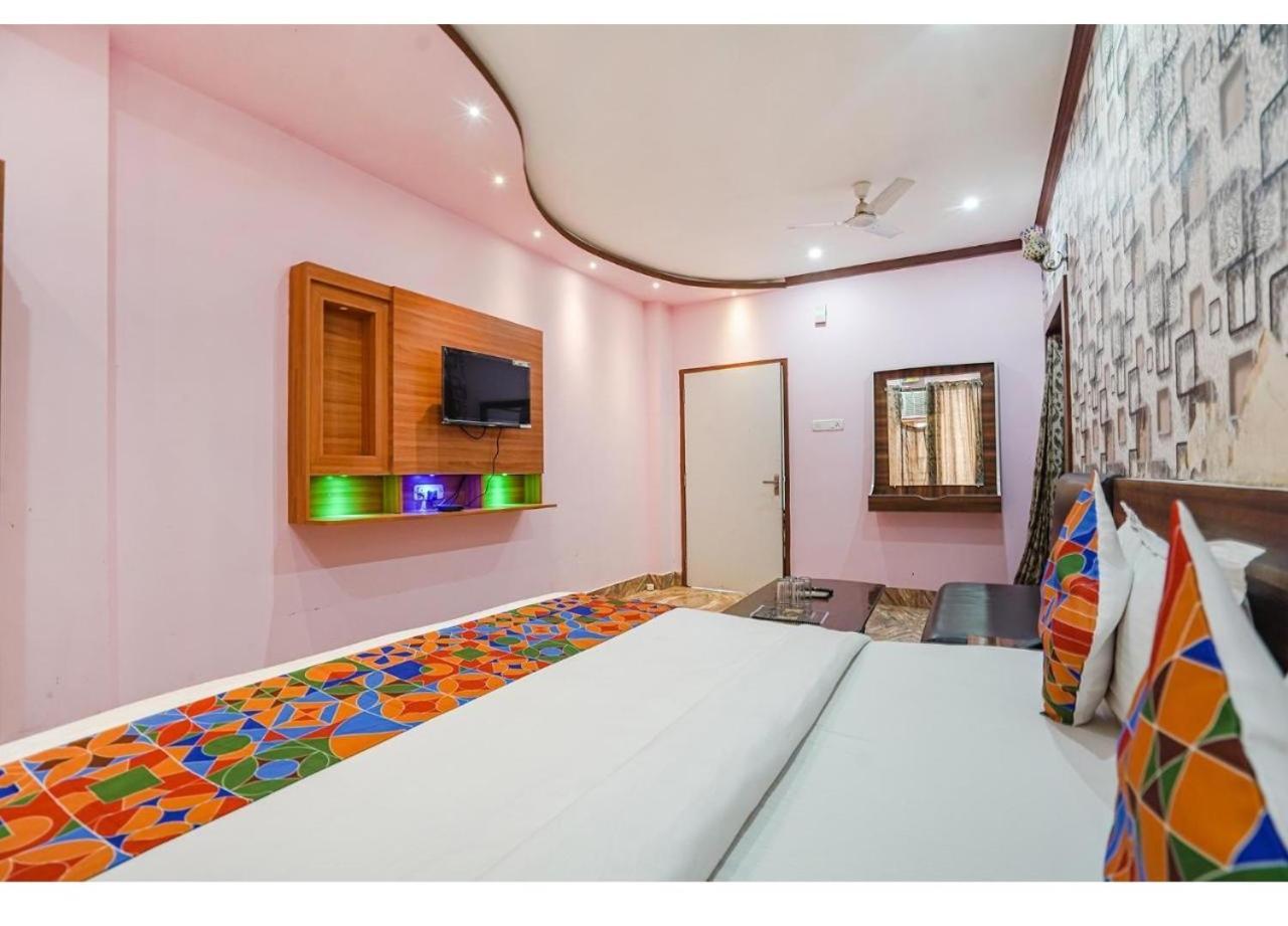 Hotel Dp - Varanasi — Photos 1